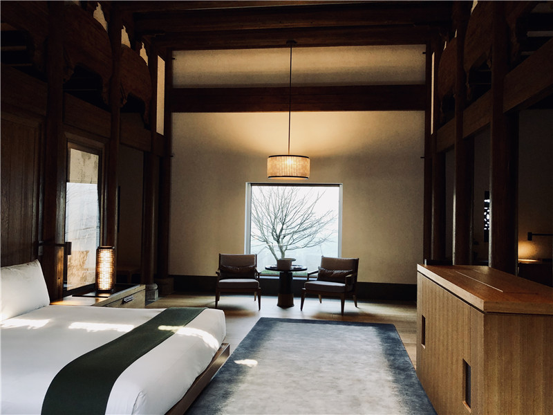 传统与现代相融合的人文主题养云安缦酒店客房设计方案