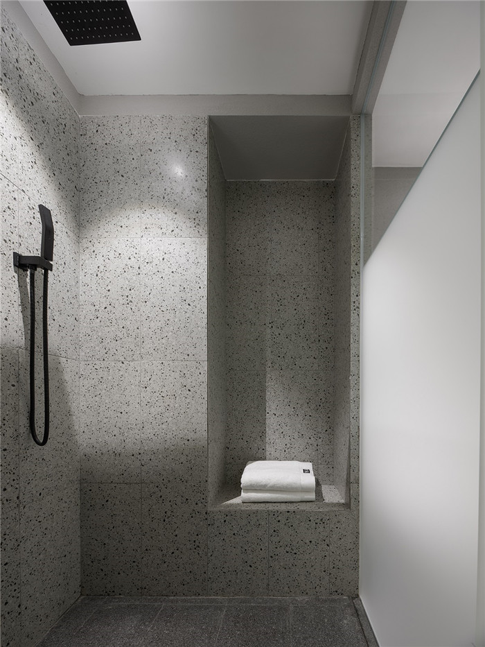 极其经济和自然环保的无际精品酒店客房淋浴间设计方案